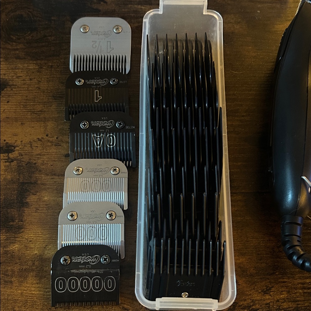 Oster Hair Clipper Set - Black and Silver - Picture 4 of 4